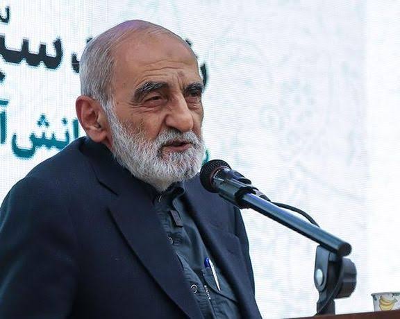 حسین شریعتمداری به تنظیمات کارخانه برگشت