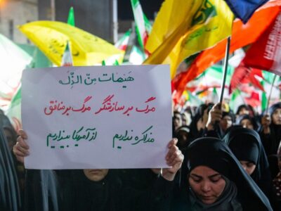 چرا مسئولان در برابر شعارهای افراد تندرو سکوت می کنند؟