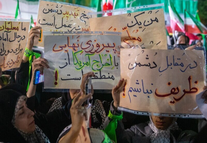 آن نماینده مجلس و مجری تلویزیون و کسانی که در تجمعات شبانه تفرقه افکنی می کنند، خطرشان کمتر از ترامپ و نتانیاهو نیست
