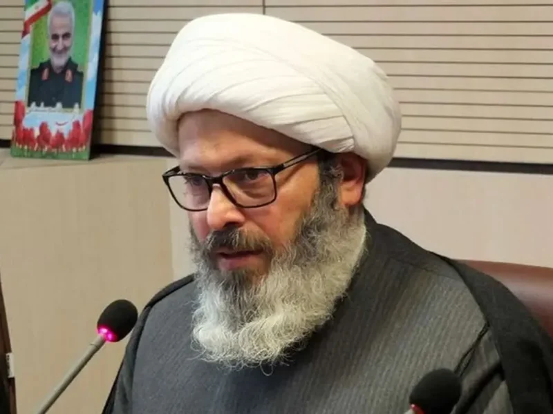 آقای قاسمیان! به جای متهم کردن بگویید در یکسال اخیر چه کردید؟ شما حتی رهبری را زیر سوال می‌برید