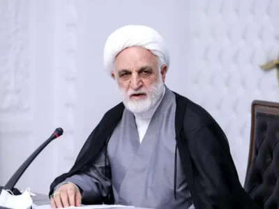 گاهی برخی افراد از روی غفلت حرفهایی میزنند که بدونتردید این حرفها دشمن را خوشحال میکند
