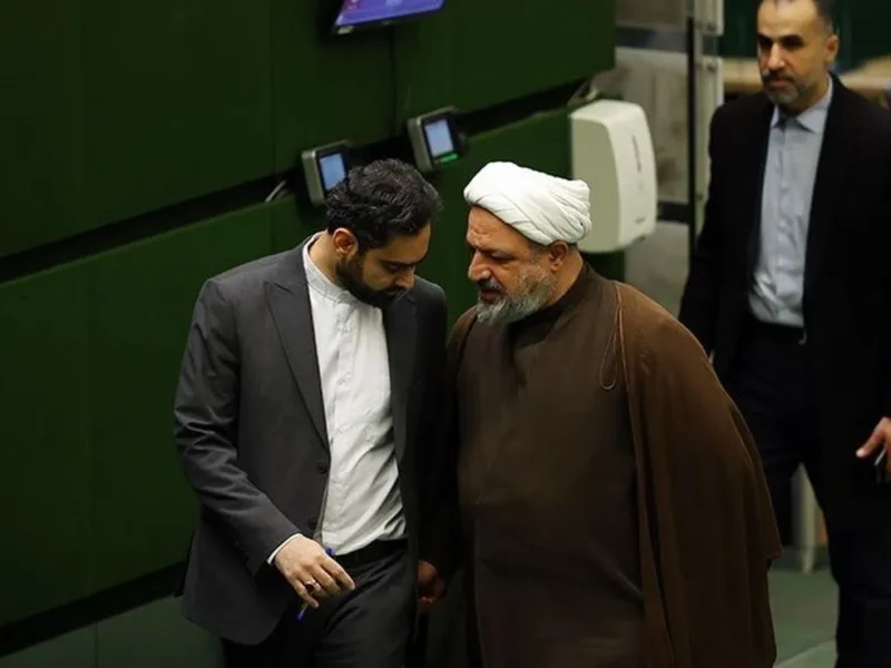 کارزار اعزام اعضای جبهه پایداری به مناطق جنگی به مرز ۱۰۰ هزار امضا رسید!