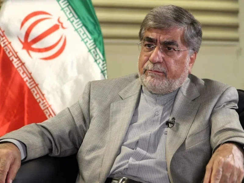 صداوسیما فکر می‌کند، چون حکم رهبری دارد، قوه چهارم است