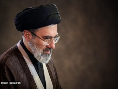 رسانههای به اصطلاح انقلابی و کانالهای ایتایی انواع تهمتها را به مسئولین ارشد می زنند | رهبری مجبور شدند به تندروی ها واکنش نشان دهند